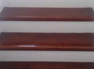 JK-Old-rough-Pine-stairs-sanded,-stained-&-coated-min
